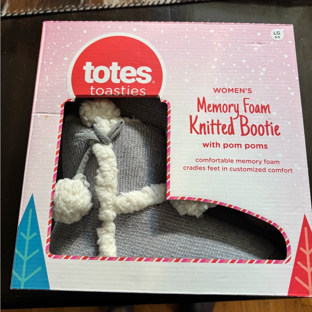 totes Gray and White Women's Memory Foam Knitted Bootie Slippers